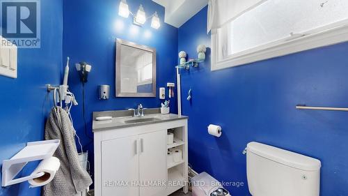 274 Demaine Crescent, Richmond Hill, ON - Indoor Photo Showing Bathroom