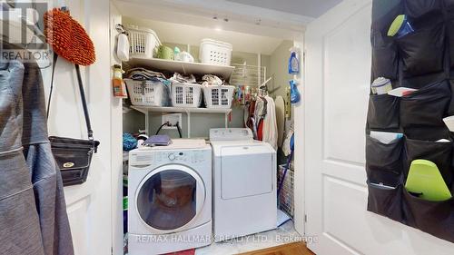 274 Demaine Crescent, Richmond Hill, ON - Indoor Photo Showing Laundry Room