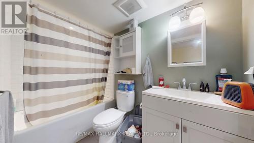 274 Demaine Crescent, Richmond Hill, ON - Indoor Photo Showing Bathroom