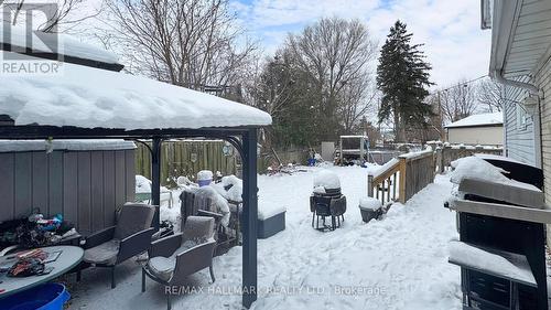 274 Demaine Crescent, Richmond Hill, ON - Outdoor