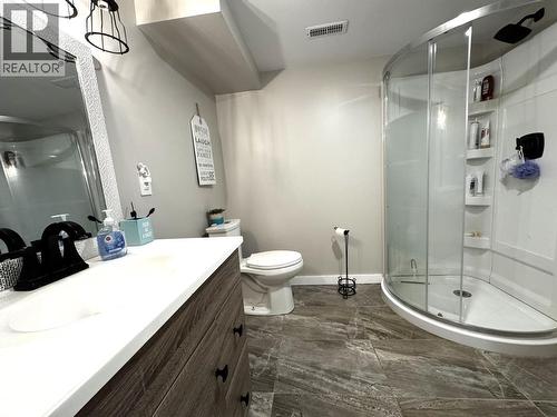 2484 Bailey Road, Williams Lake, BC - Indoor Photo Showing Bathroom