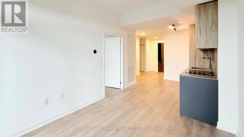 508 - 1037 The Queensway, Toronto, ON - Indoor Photo Showing Other Room