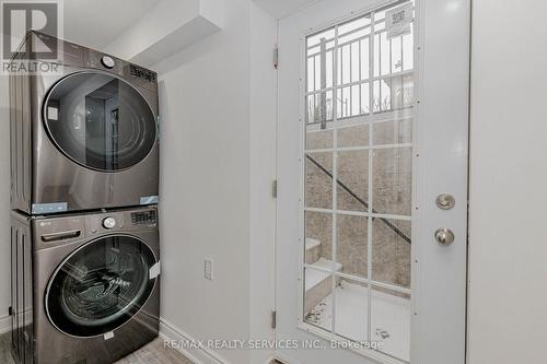 132 Bloomsbury Avenue, Brampton, ON - Indoor Photo Showing Laundry Room