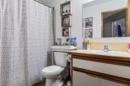 2172 Mckenzie Road, Abbotsford, BC - Indoor Photo Showing Bathroom