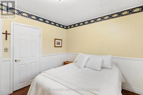 Primary bedroom - 26 Southdale Drive, St. Catharines (Vine/Linwell), ON - Indoor Photo Showing Bedroom