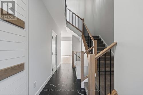 31 - 2700 Buroak Drive, London North (North S), ON - Indoor Photo Showing Other Room