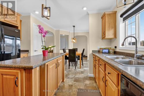 6713 Chris Tierney Private, Ottawa, ON - Indoor Photo Showing Kitchen With Double Sink