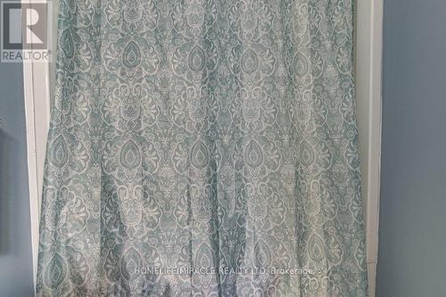 136 Cherry Street, Ingersoll, ON - Indoor Photo Showing Bathroom