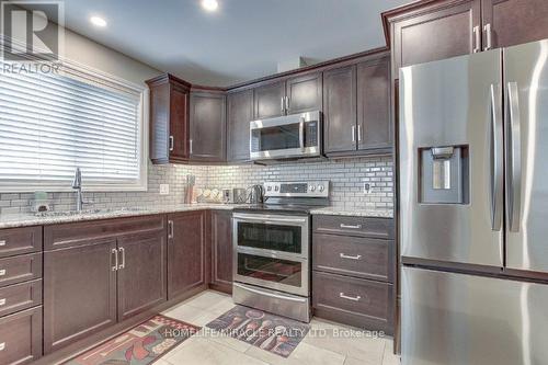 136 Cherry Street, Ingersoll, ON - Indoor Photo Showing Kitchen With Upgraded Kitchen