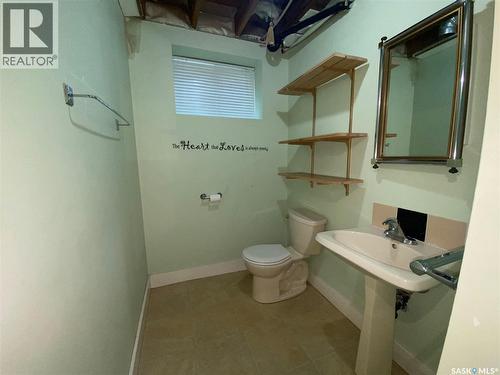 460 Wascana Street, Regina, SK - Indoor Photo Showing Bathroom