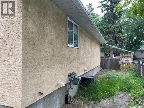 460 Wascana Street, Regina, SK - Outdoor