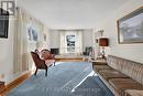 18 Fairway Drive, Hamilton, ON  - Indoor Photo Showing Living Room 