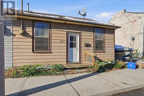 227 Wellington Street N, Hamilton, ON - Outdoor