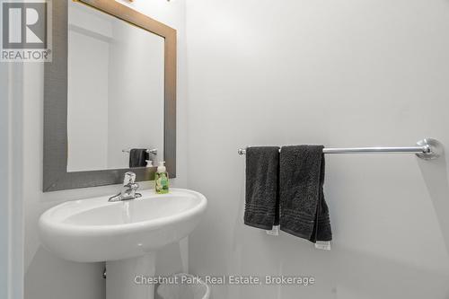 10 Carrick Trail, Gravenhurst (Muskoka (S)), ON - Indoor Photo Showing Bathroom