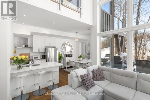 10 CARRICK TRAIL  Gravenhurst (Muskoka (S)), ON P1P 0A6