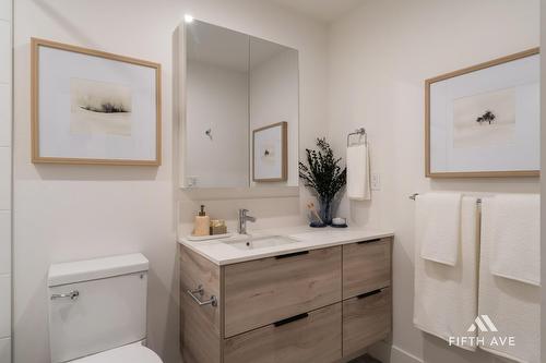 210 30490 Cardinal Avenue, Abbotsford, BC - Indoor Photo Showing Bathroom