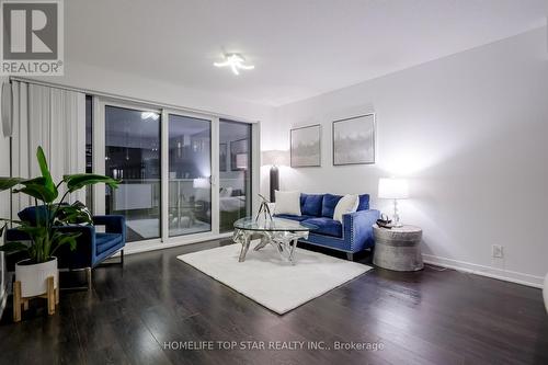 1406 - 100 Harbour Street, Toronto, ON - Indoor Photo Showing Living Room