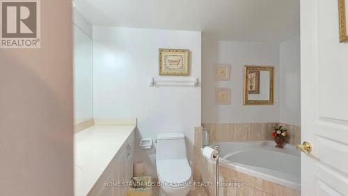 712 - 5 Northtown Way, Toronto, ON - Indoor Photo Showing Bathroom
