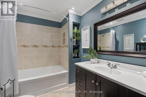 819 Sanok Drive, Pickering, ON - Indoor Photo Showing Bathroom