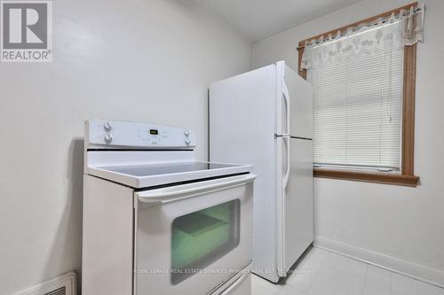 72 Oriole Avenue, Mississauga, ON - Indoor Photo Showing Laundry Room