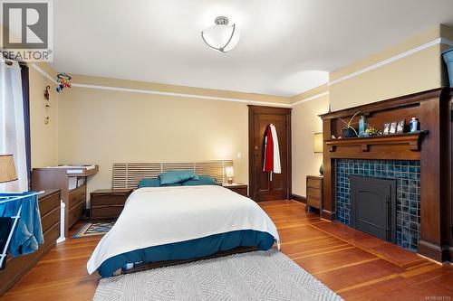 132 Government St S, Victoria, BC - Indoor Photo Showing Bedroom
