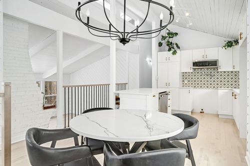 Salle à manger - 652 Ch. Des Pins E., Saint-Sauveur, QC - Indoor