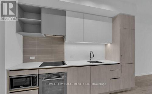 5308 - 7890 Jane Street, Vaughan, ON - Indoor Photo Showing Kitchen