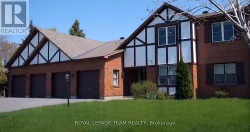 C - 7 HARNESS LANE  Ottawa, ON K2M 1E1