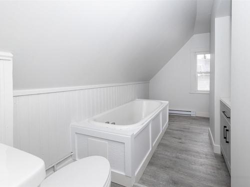 44 Central, Sydney, NS 