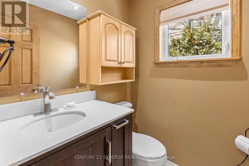 34 Rosegarden Crescent, Ottawa, ON - Indoor Photo Showing Bathroom
