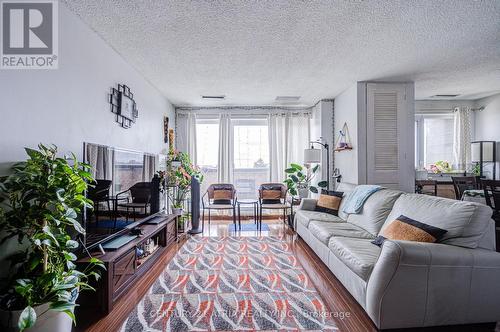 326 - 4005 Don Mills Road, Toronto, ON - Indoor Photo Showing Living Room