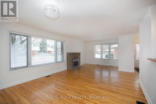 2366 Cheshire Road, Ottawa, ON - Indoor