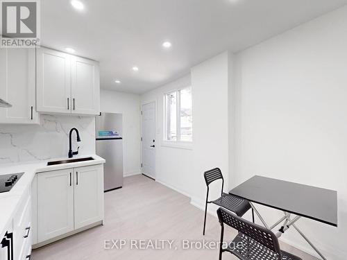 685 Jane Street, Toronto, ON - Indoor Photo Showing Kitchen