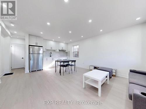 685 Jane Street, Toronto, ON - Indoor