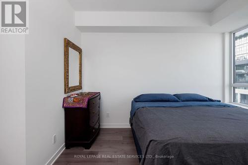 424 - 405 Dundas Street W, Oakville, ON - Indoor Photo Showing Bedroom