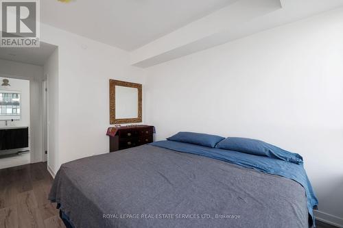 424 - 405 Dundas Street W, Oakville, ON - Indoor Photo Showing Bedroom