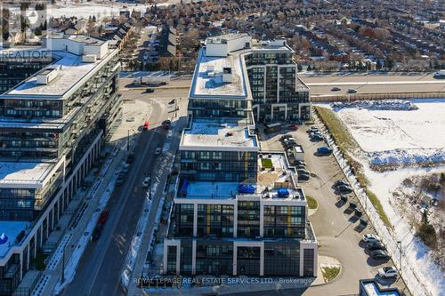 424 - 405 Dundas Street W, Oakville, ON - Outdoor With View