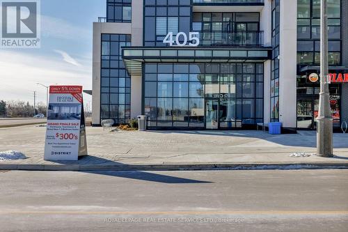 424 - 405 Dundas Street W, Oakville, ON - Outdoor With Balcony