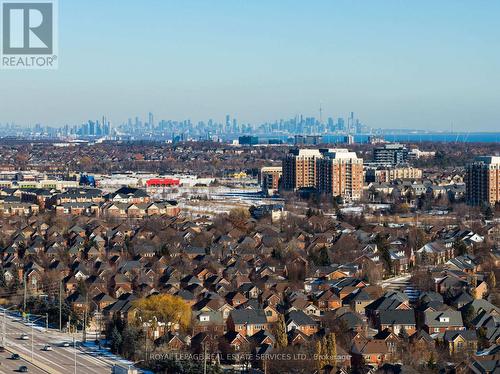 424 - 405 Dundas Street W, Oakville, ON - Outdoor With View