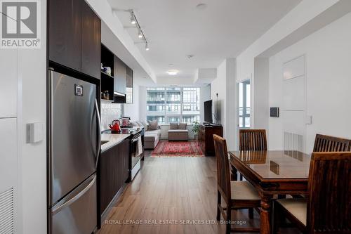 424 - 405 Dundas Street W, Oakville, ON - Indoor