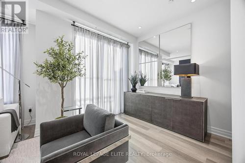 723 - 665 Cricklewood Drive, Mississauga, ON - Indoor