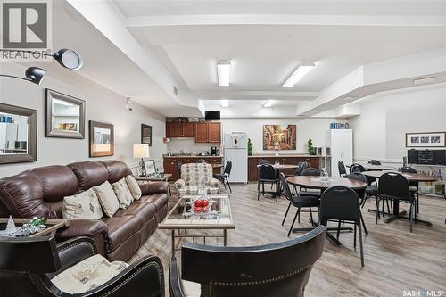 103 2351 Windsor Park Road, Regina, SK - Indoor Photo Showing Living Room