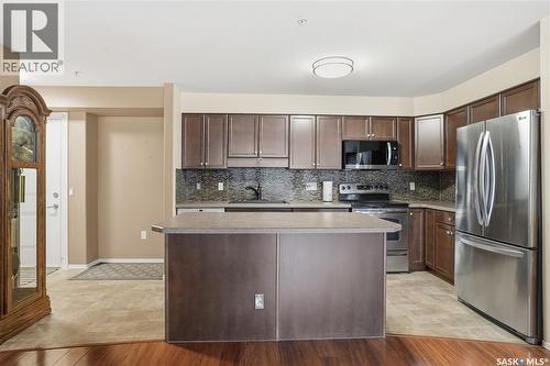 103 2351 Windsor Park Road, Regina, SK - Indoor Photo Showing Kitchen With Stainless Steel Kitchen