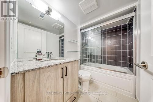 727 - 20 Meadowglen Place, Toronto, ON - Indoor Photo Showing Bathroom