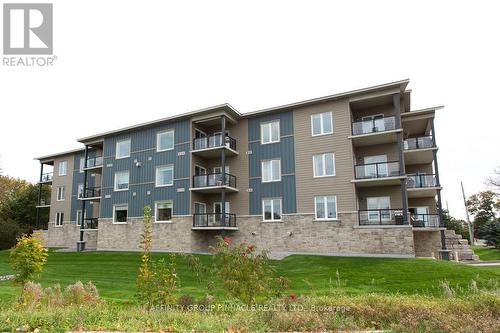 103 - 94 Francis Street W, Kawartha Lakes (Fenelon Falls), ON - Outdoor With Balcony