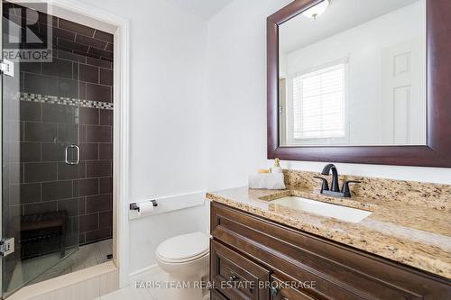 7 Round Leaf Court, Barrie, ON - Indoor Photo Showing Bathroom