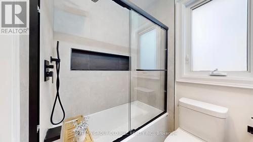 59 Shirley Street, Toronto, ON - Indoor Photo Showing Bathroom
