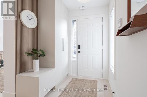 5389 Kindos Street, Burlington, ON - Indoor Photo Showing Other Room