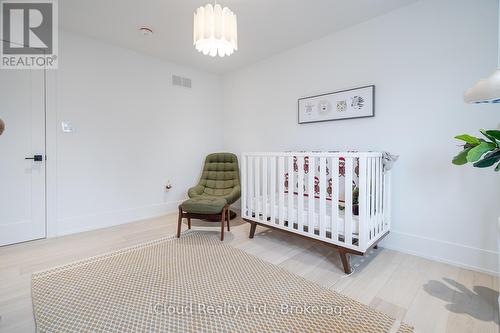 5389 Kindos Street, Burlington, ON - Indoor Photo Showing Bedroom