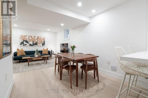 5389 Kindos Street, Burlington, ON - Indoor Photo Showing Dining Room